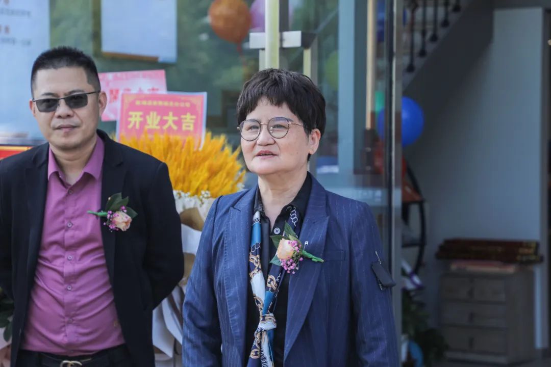 铭品装饰副总裁陈敏迅女士致辞 铭品装饰副总裁陈敏迅女士致辞