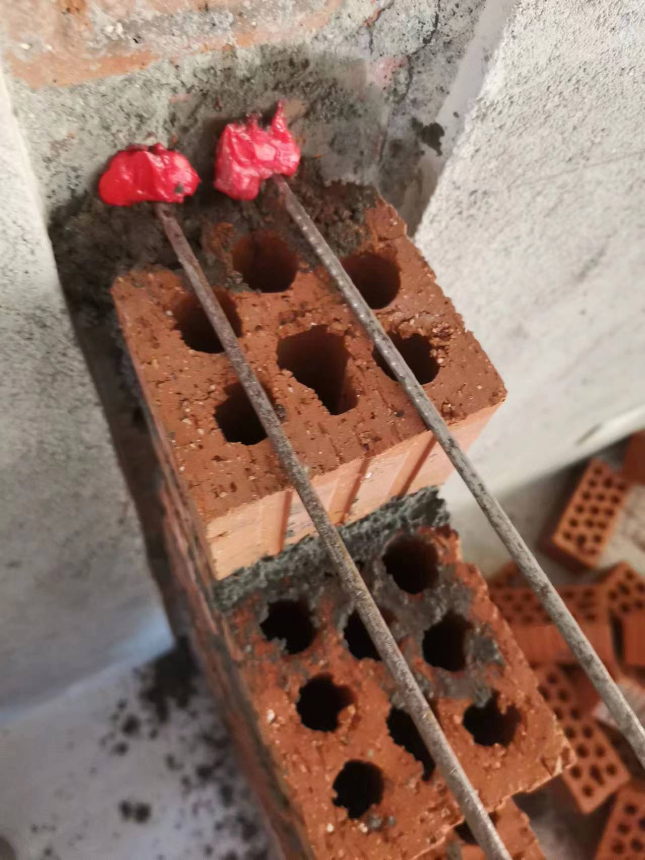 新老墙交接处植筋工艺