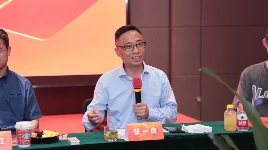 学院校友会会长张一良